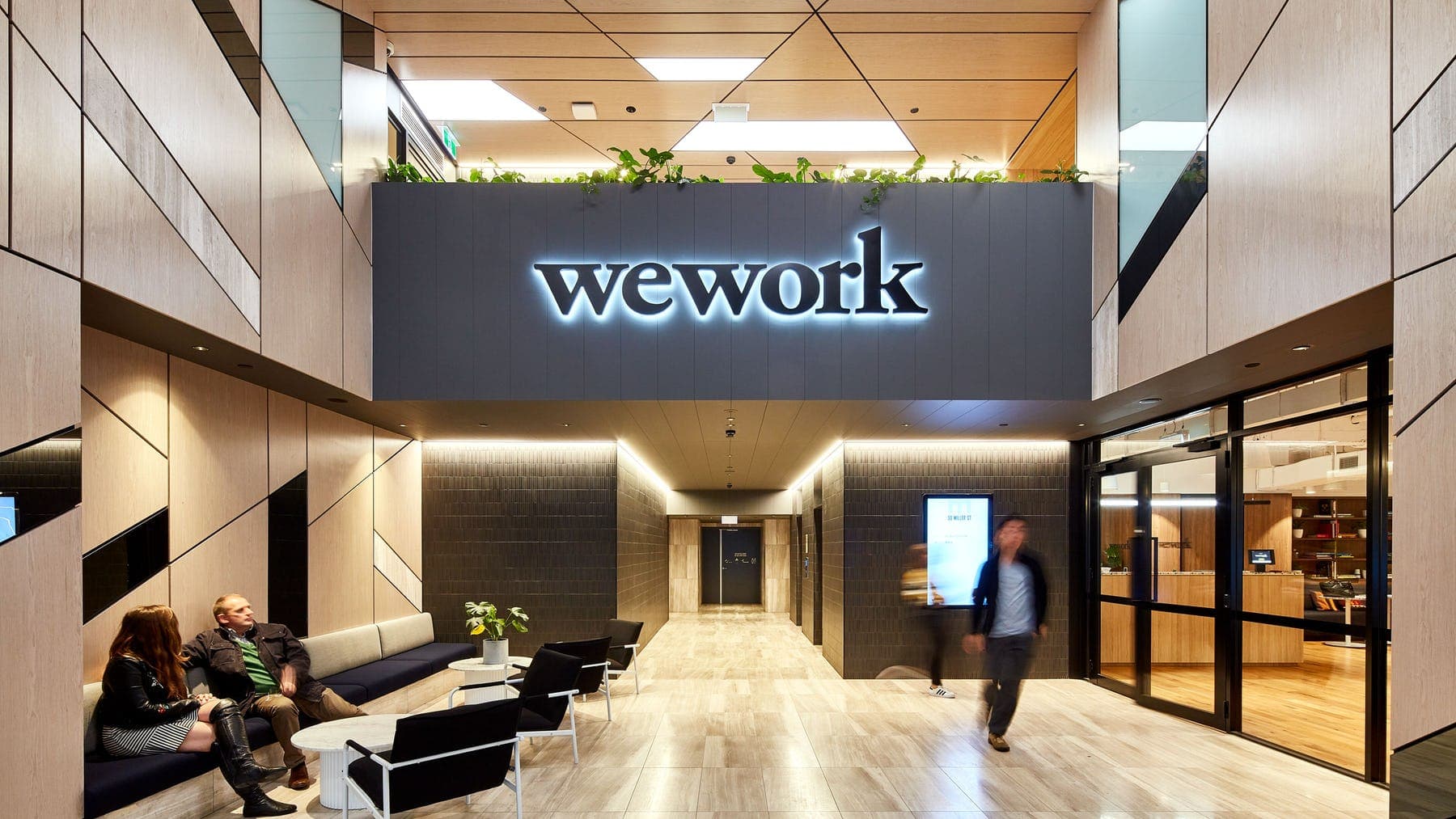 WeWork и Venmo начали принимать крипту. Заглавный коллаж новости.