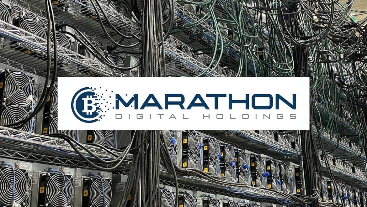 Компания Marathon привлечет $500 млн на покупку биткоинов и оборудования для майнинга. Заглавный коллаж новости.