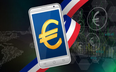 Управляющий Центробанка Франции объявил о запуске второй фазы теста цифрового евро. Регулятор выпустит CBDC в следующем году, и пока что, он только оптовый